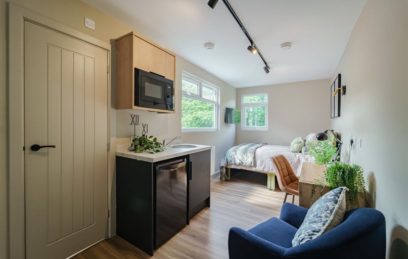 Heeley Road, Selly Park, Birmingham - Image 1